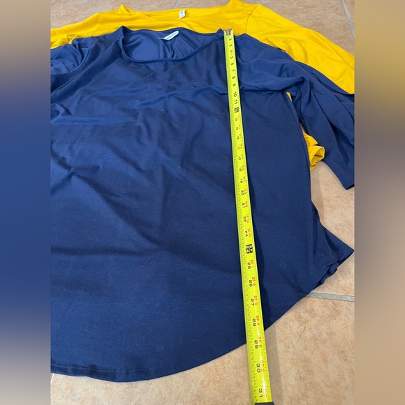 Elegant White Women's Top - Picture 4 of 16